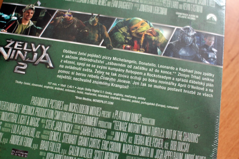  Teenage Mutant Ninja Turtles (Blu-ray + DVD + Digital HD)  Ultimate Gift Set : Megan Fox, Will Arnett, Jonathan Liebesman: Movies & TV